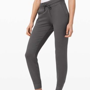 Lululemon ready to fleece jogger 28 lulu grey size 6